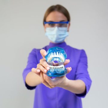 Jak wybrać najlepszy typ implantu zębów dla Twojego uśmiechu?