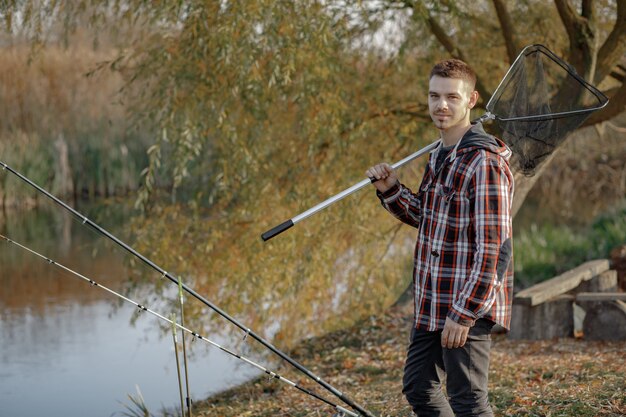 Jak wybrać profesjonalną wędkę dla początkującego wędkarza?