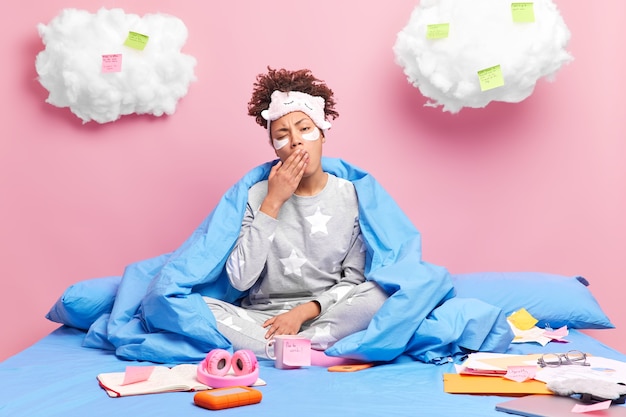 Jak stres wpływa na jakość nocnego odpoczynku i jak sobie z nim radzić?