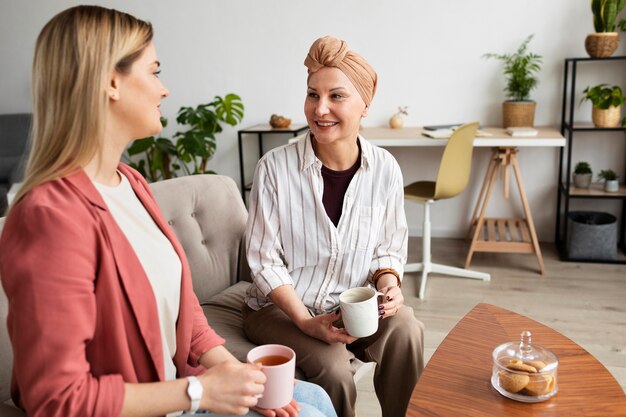 Jak psychoterapia indywidualna może pomóc w osiągnięciu równowagi życiowej?
