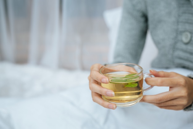 Naturalne metody wspierania organizmu po intensywnym spożyciu alkoholu